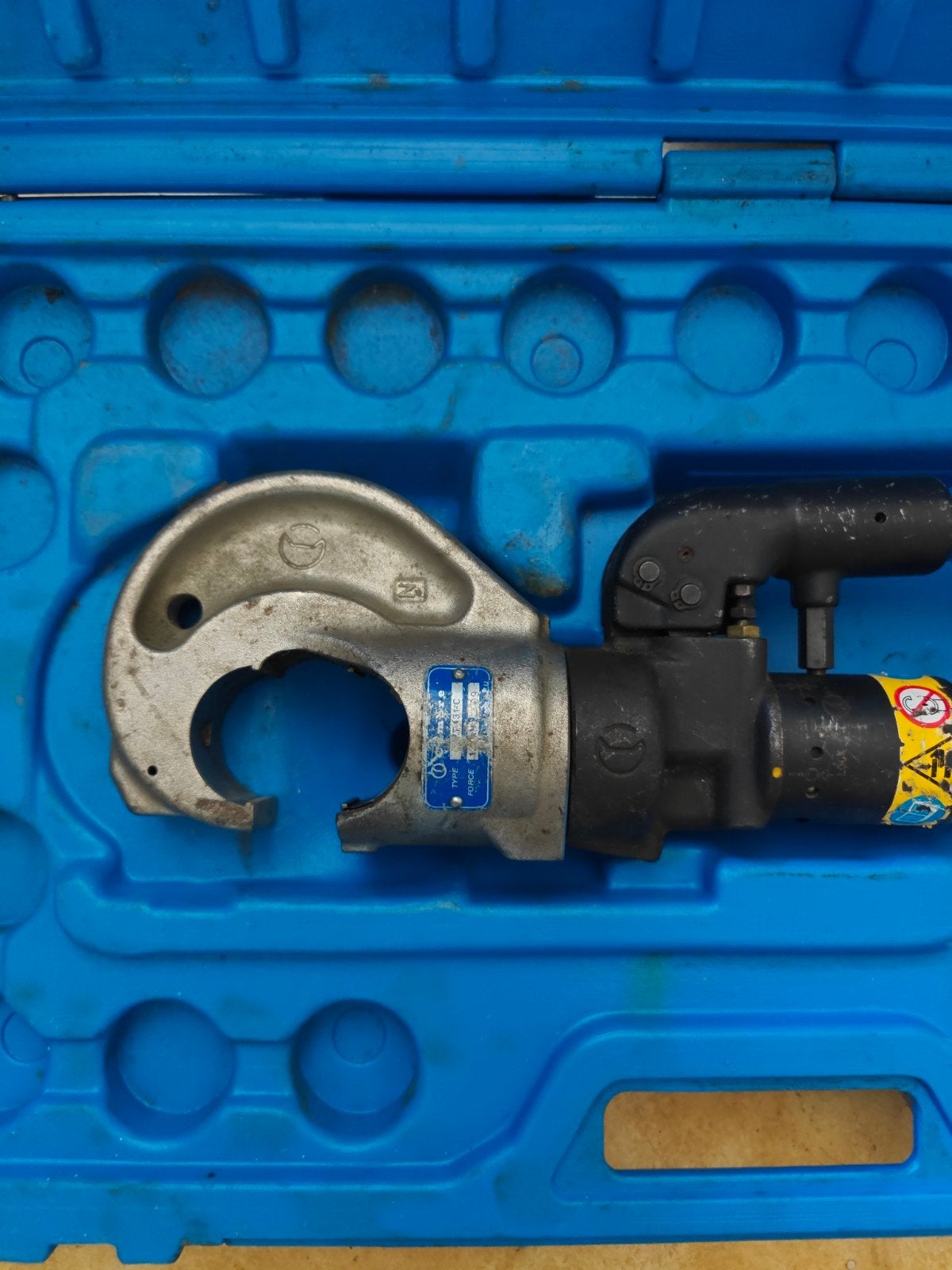 Cembre Hydraulische Perstang - Type HT131-C, Doe-het-zelf en Verbouw, Gereedschap | Handgereedschap, Verzenden
