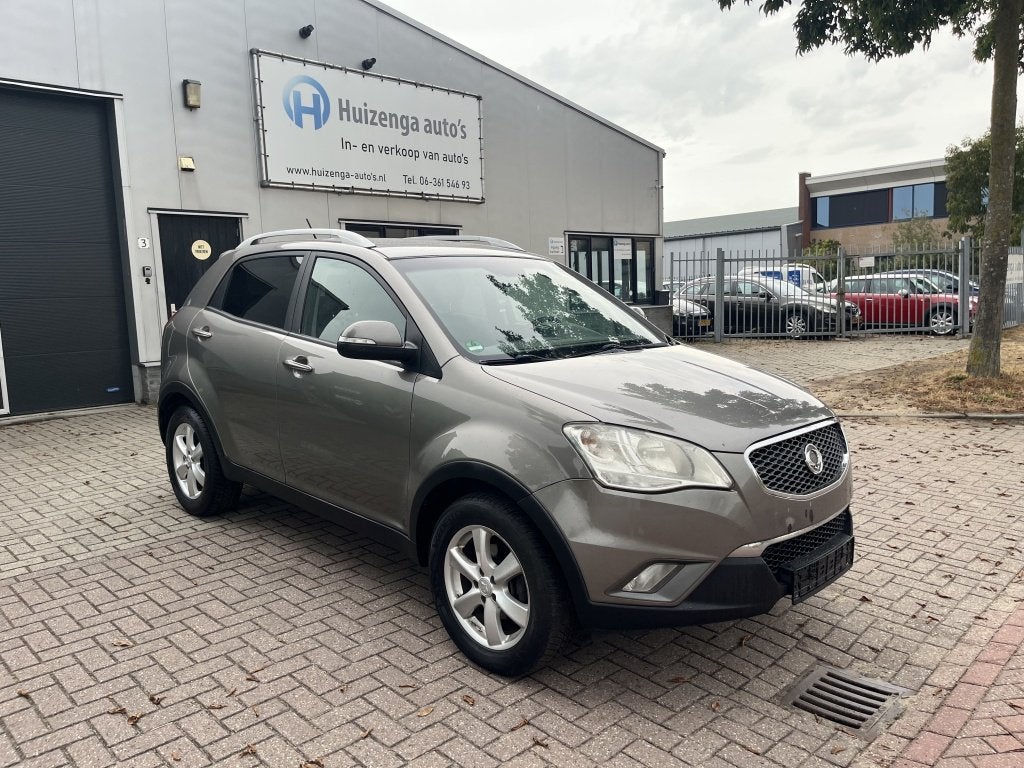 SsangYong Korando 2.0L 4WD| AUTOMAAT| LEER|DIESEL!, Auto's, SsangYong, Automaat, 1998 cc, Gebruikt, Bedrijf