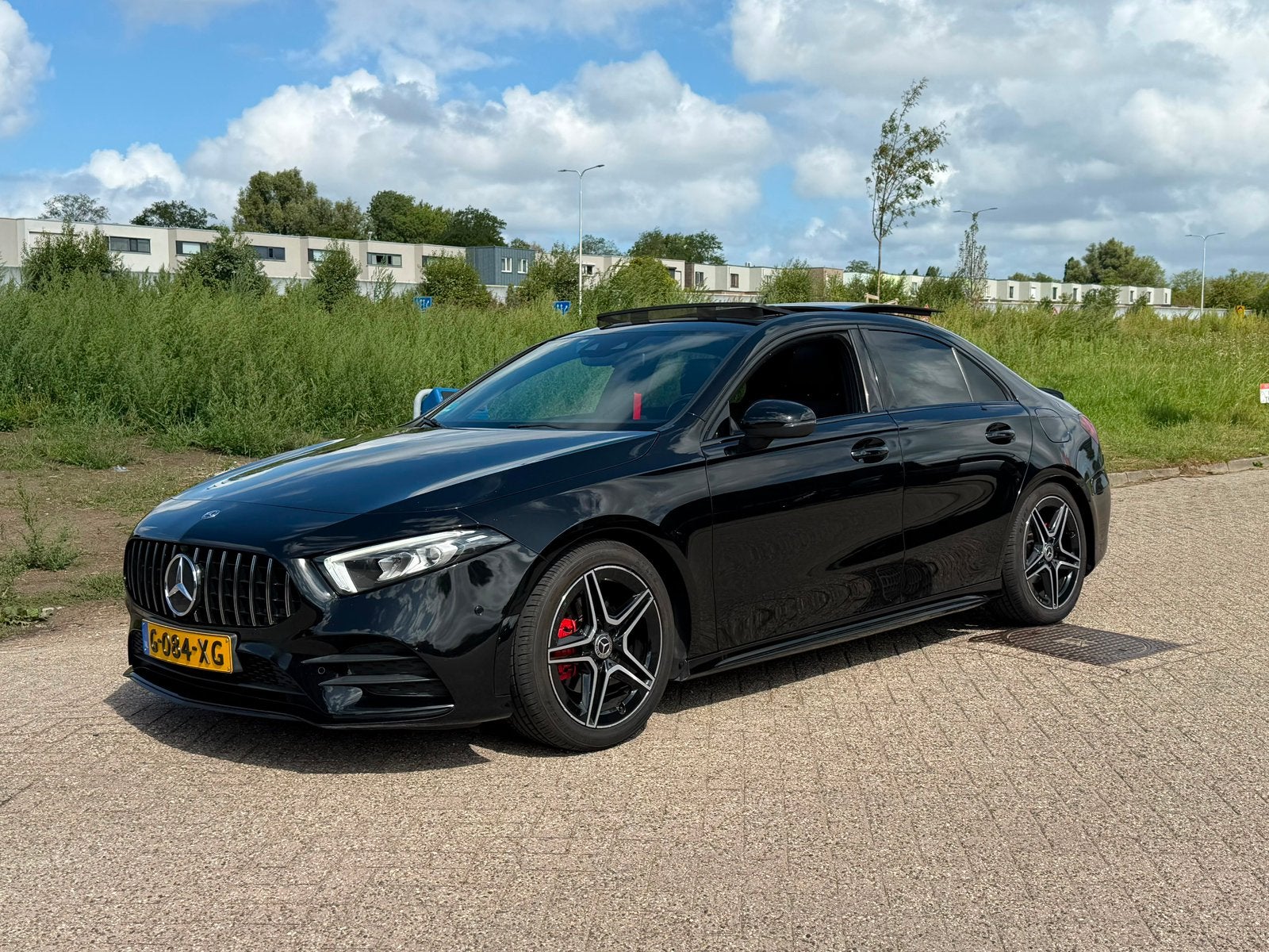 Mercedes-Benz A-Klasse A 180 136pk 7G-DCT 2019 Zwart, Auto's, 136 pk, 4 cilinders, Zwart, Origineel Nederlands