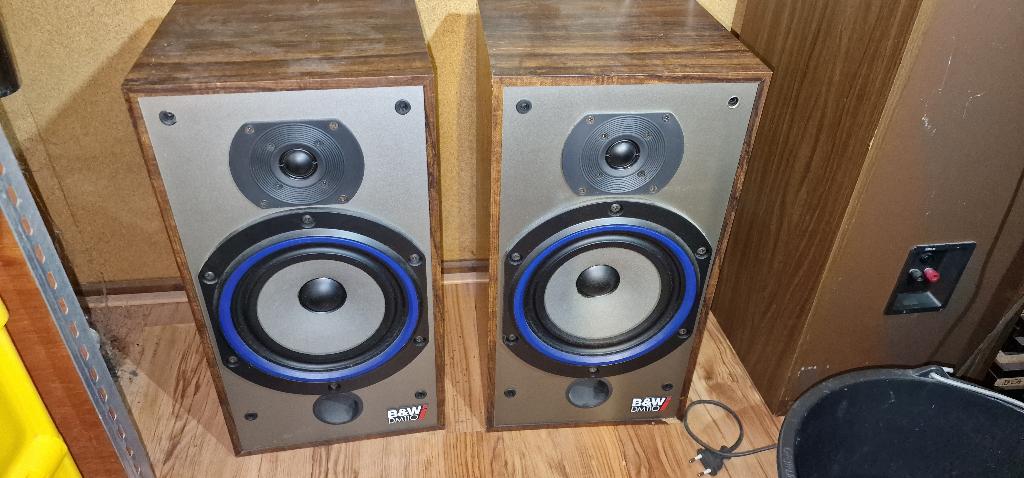 B&W DM110 en B&W DM220 boxen, Ophalen, Gebruikt, 60 tot 120 watt, Bowers & Wilkins (B&W)
