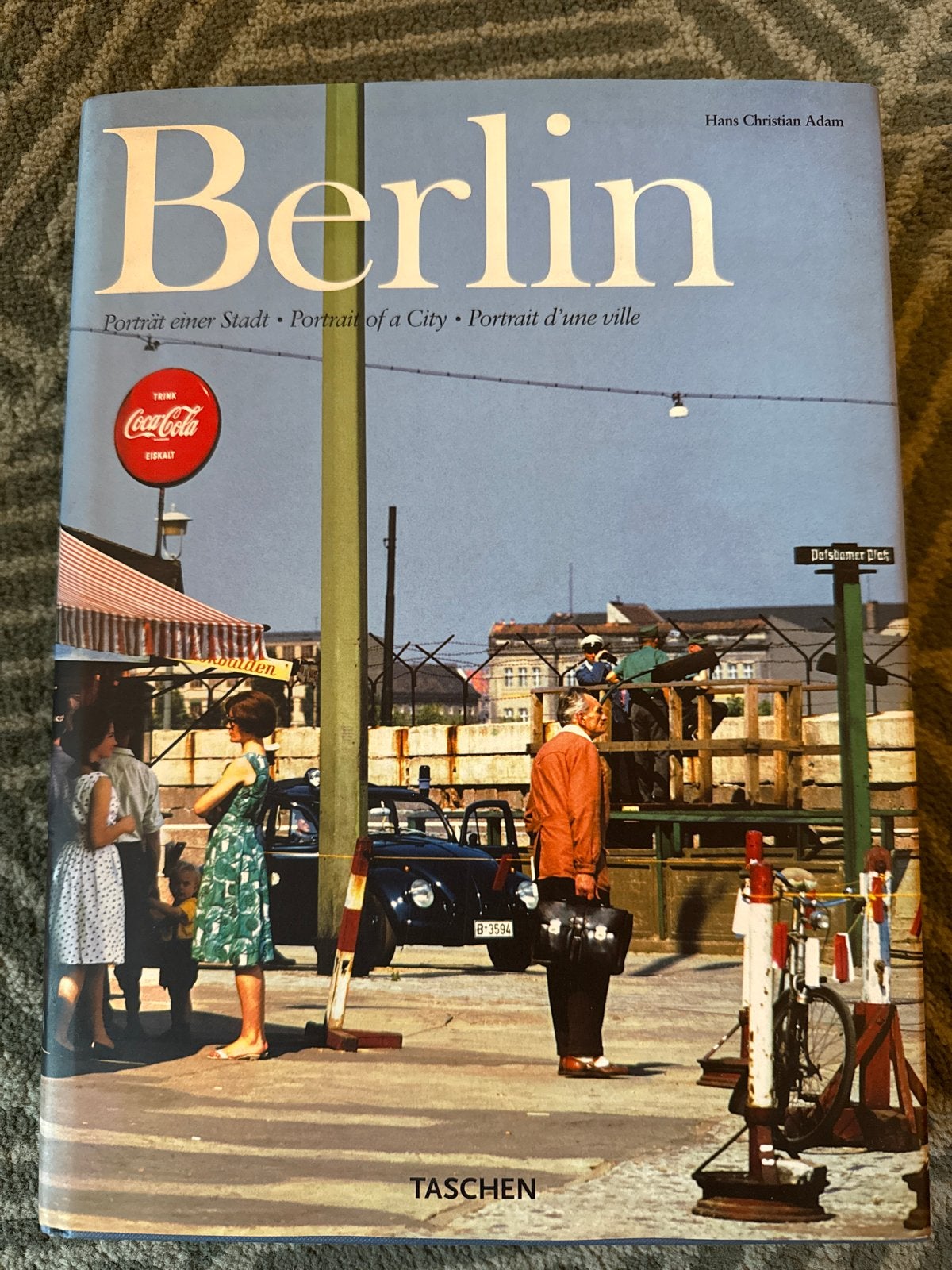 Berlin: Portrait of a City - Hans Christian Adam (Taschen), Ophalen of Verzenden, Zo goed als nieuw, Fotografie algemeen