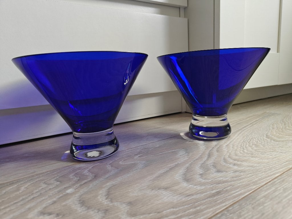 Een set kobalt blauw glazen schaal vaas / kegelvormige kom, Ophalen of Verzenden, Vaas, Blauw, Glas