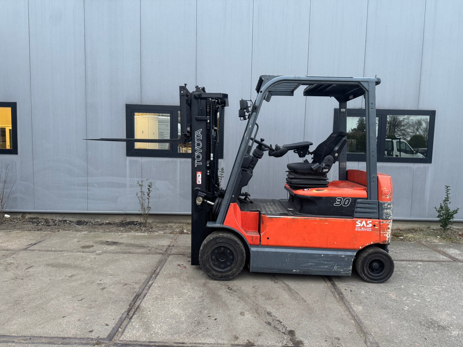 Toyota 7 FBMF 30 elektrische heftruck triplo 430 cm 3000 kg, Zakelijke goederen, Machines en Bouw | Heftrucks en Intern transport