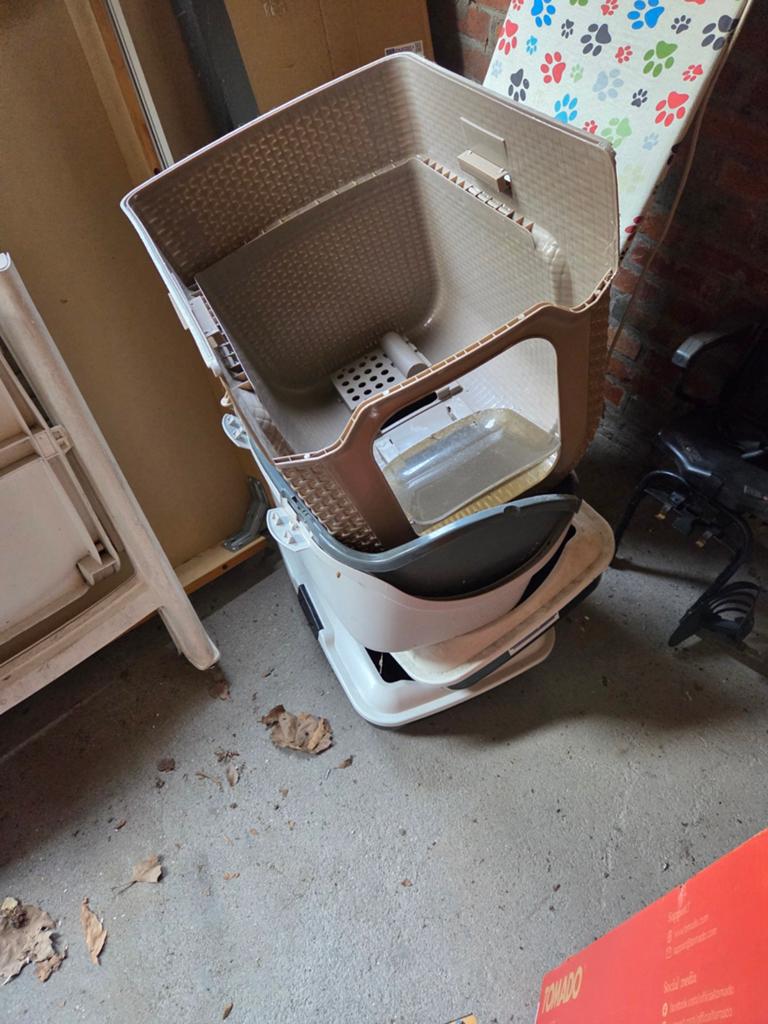 Gratis kattenbakken, Ophalen