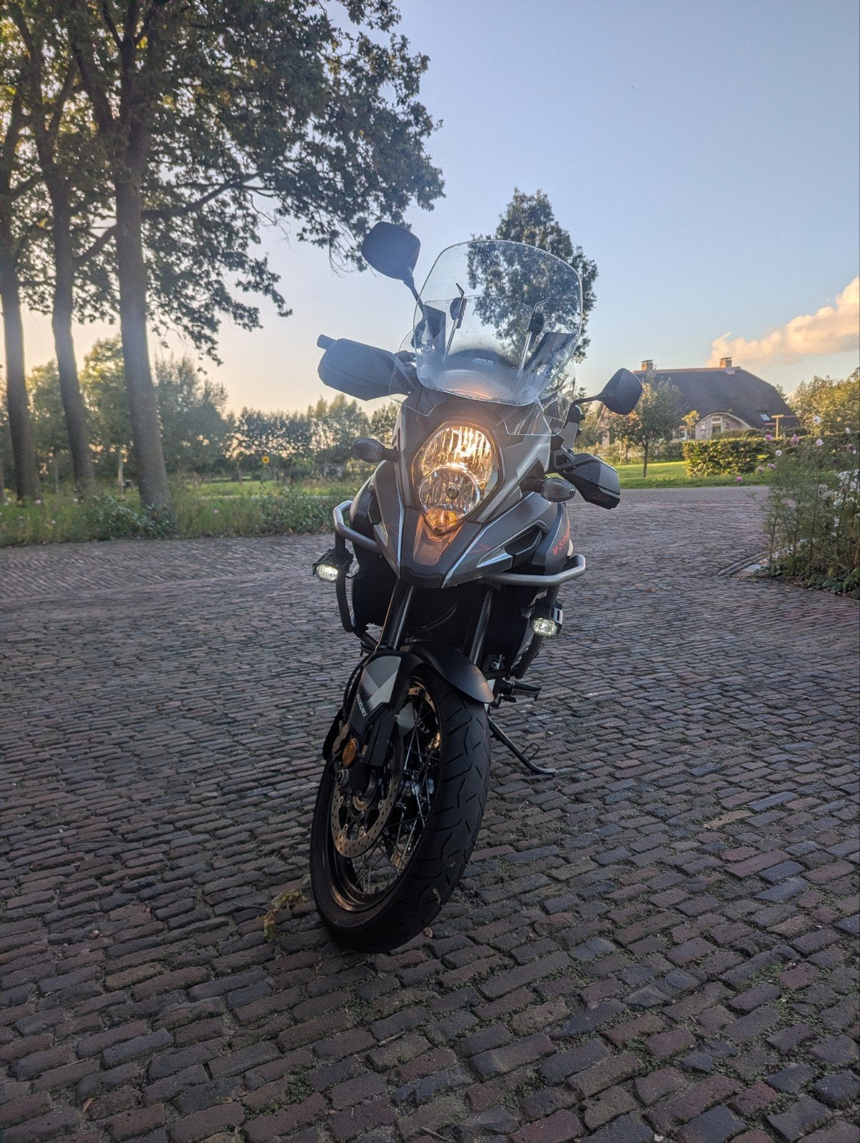 Suzuki V-Strom DL1000 | 2018 | Zeer compleet uitgerust, Motoren, 2 cilinders, Motorrijbewijs A, Gebruikt, Particulier