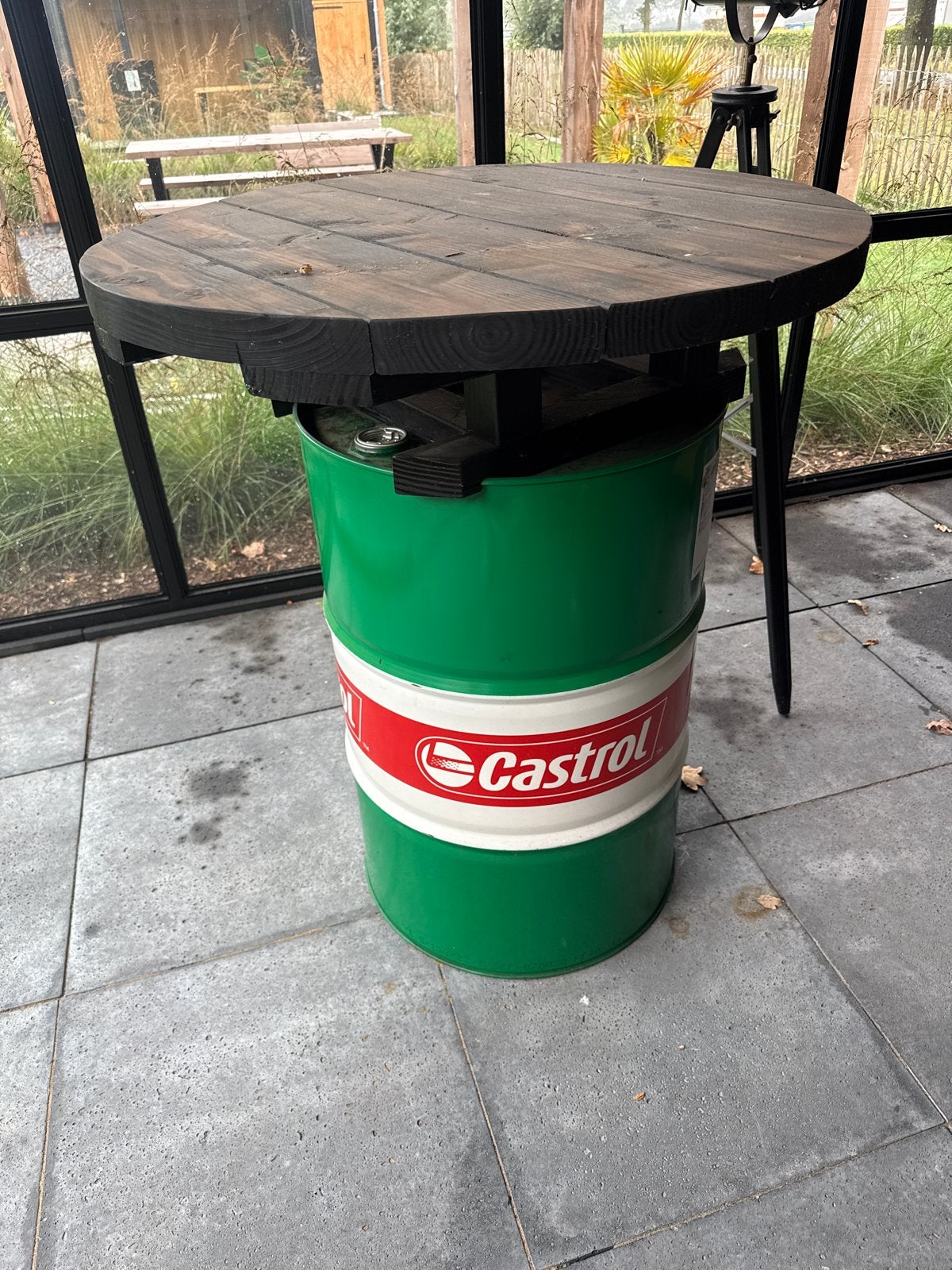 Unieke bartafel: olie vat met houten blad, Ophalen, Gebruikt