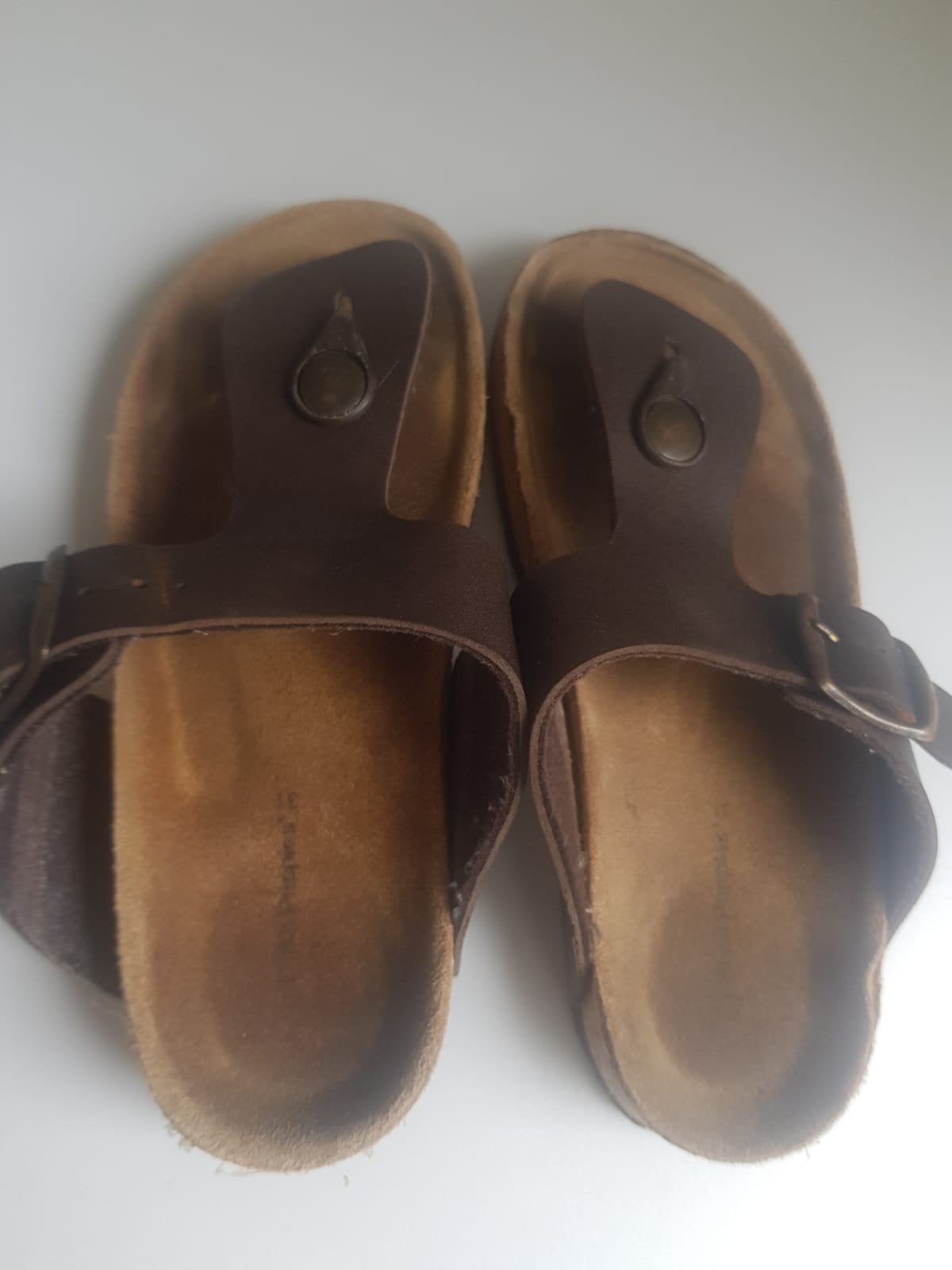 Bruine slippers met gesp lijken op birkenstock 31 🌱, Kinderen en Baby's, Hush Puppies, Jongen of Meisje, Overige typen, Ophalen of Verzenden