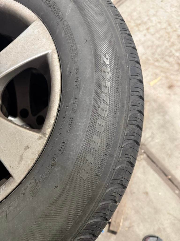 Landcruiser 150 velgen met banden - 285/60 R18, Auto-onderdelen, Ophalen, 18 inch, Gebruikt, 285 mm