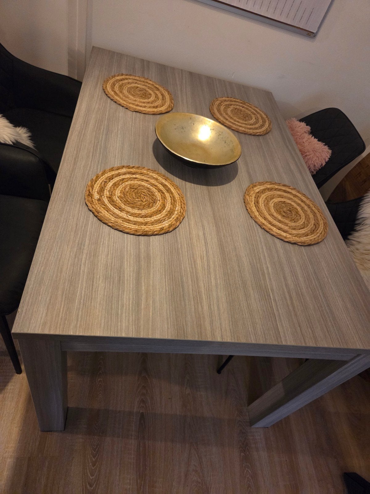 Grijze eettafel GRATIS af te halen, Huis en Inrichting, Ophalen, Gebruikt, 50 tot 100 cm, 150 tot 200 cm