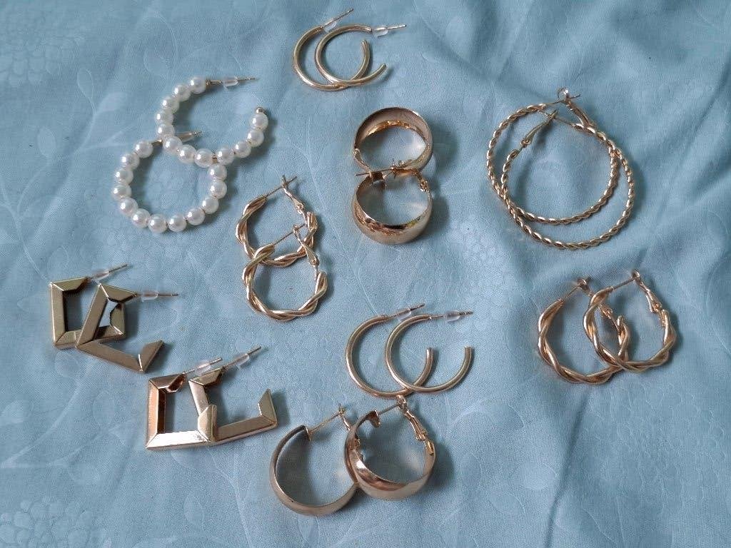 Klein PARTIJTJE oorbellen, Sieraden, Tassen en Uiterlijk, Oorbellen, Ophalen of Verzenden, Zo goed als nieuw, Overige kleuren
