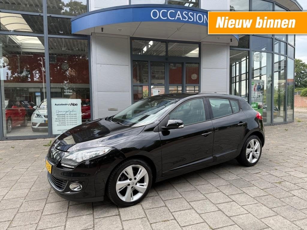 Renault MEGANE 1.5 DCI COLLECT. S&S-5DEURS-17INCH LMV-ECC-PD, Euro 5, Gebruikt, 4 cilinders, Zwart