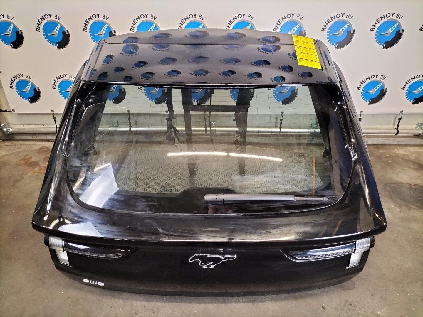 FORD MUSTANG SUV PREMIUM AWD ACHTERKLEP 2022, Auto-onderdelen, Ophalen of Verzenden, Gebruikt, Stiba lid, Achterklep