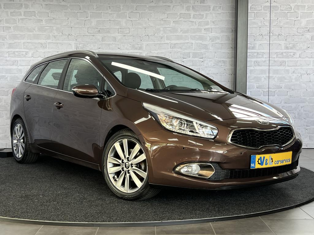 Kia cee'd Sportswagon 1.6 GDI Super Pack Premium Navigatie C, Auto's, Kia, Euro 5, Gebruikt, 4 cilinders, Bruin
