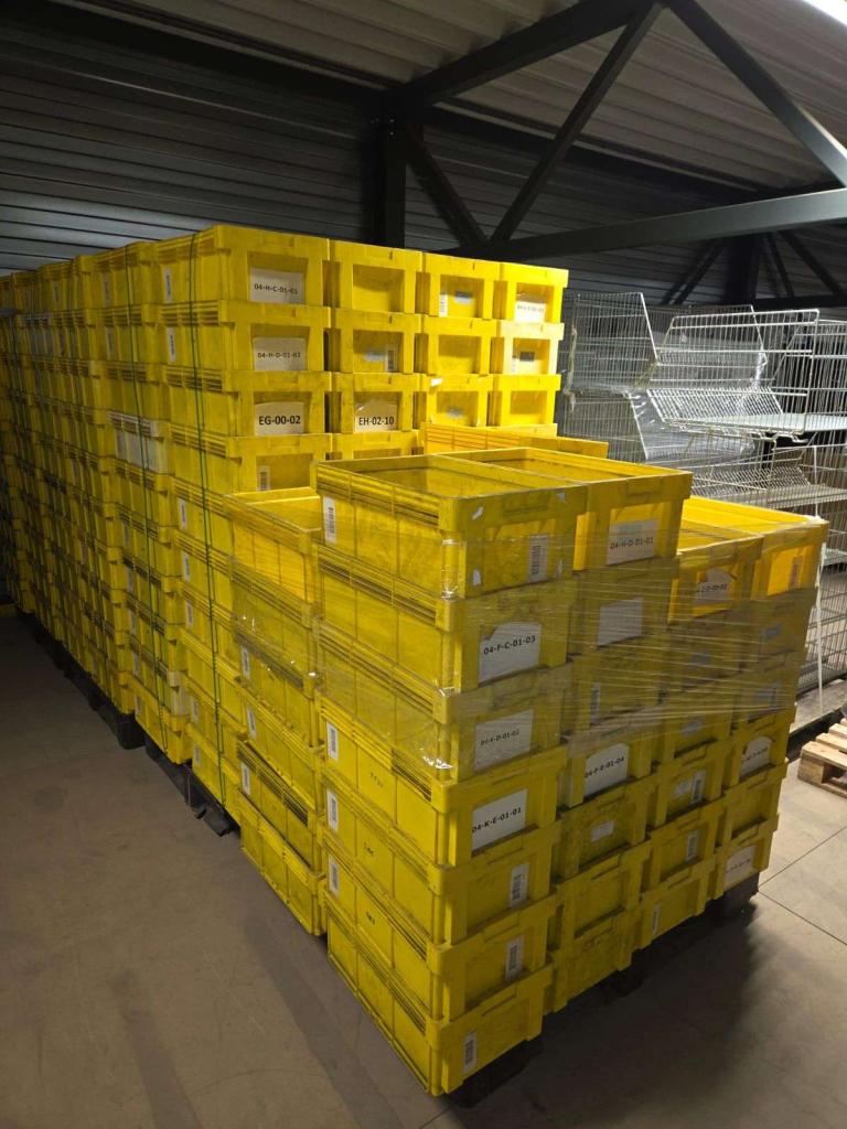 Partij magazijnbak gebruikt 52x32x20cm a 2,50 p/st, Doe-het-zelf en Verbouw, Kratten en Dozen, Niet ingevuld, Niet ingevuld, Niet ingevuld