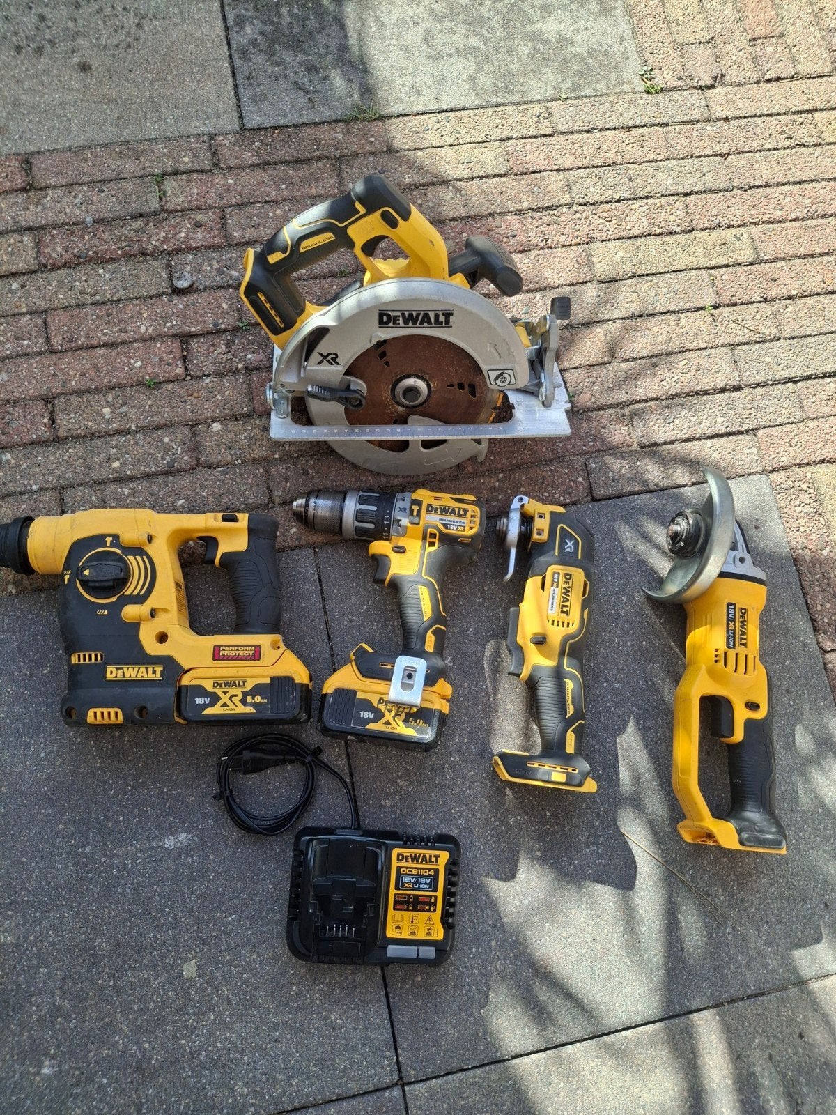 Dewalt set, Doe-het-zelf en Verbouw, Gebruikt, Cirkelzaag, Ophalen of Verzenden, 30 tot 70 mm
