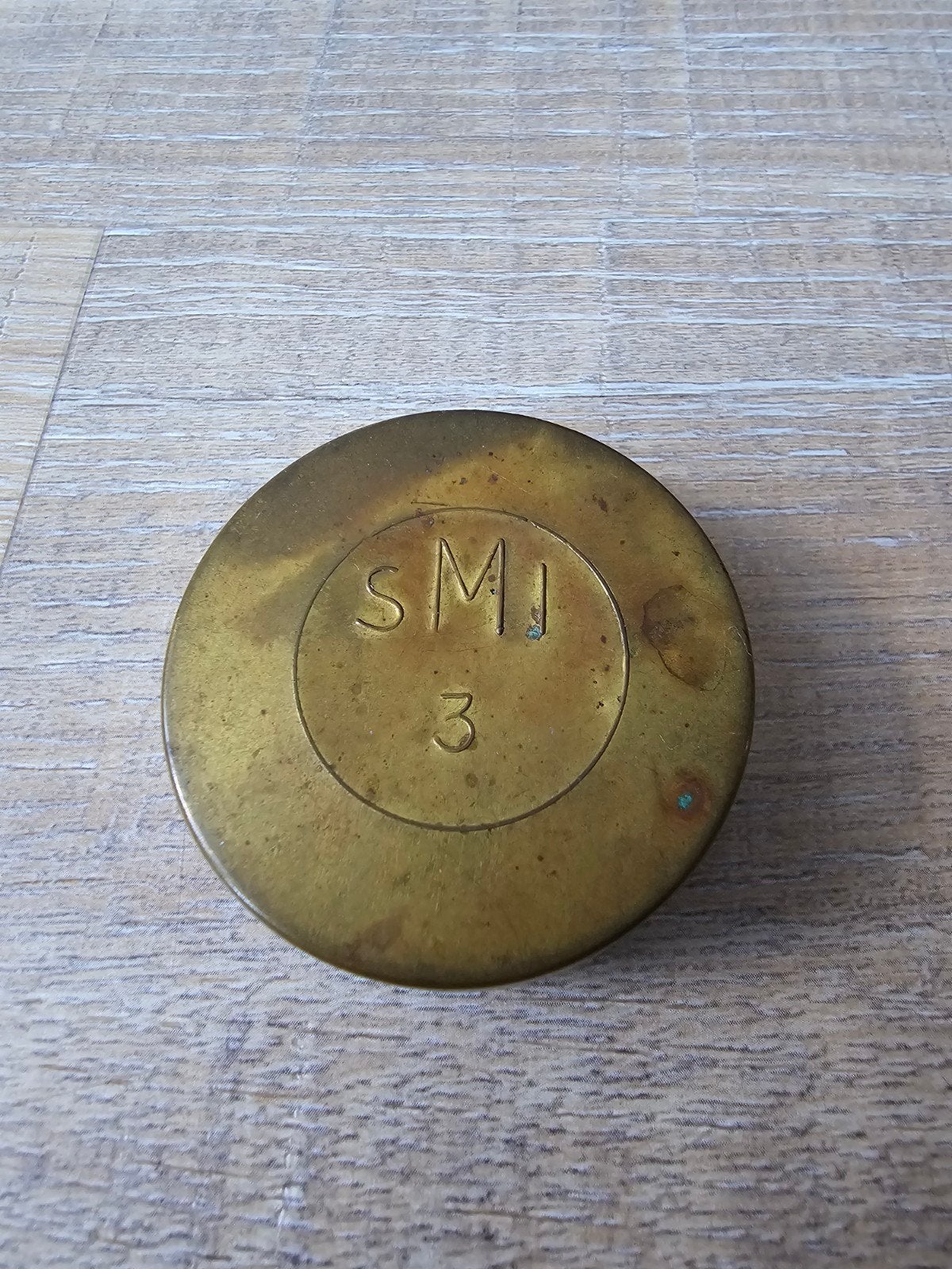 Klein rond koperen blikje met speldjes "SMI 3" uit 1935 €8, Ophalen of Verzenden, Koper