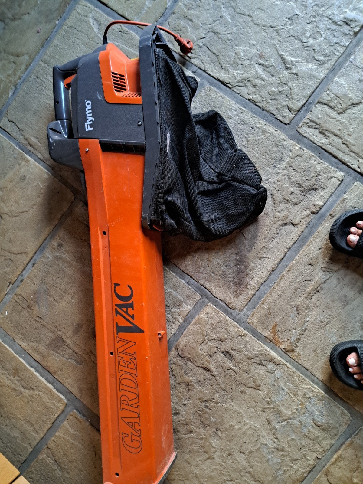 Flymo GardenVac Bladblazer/Stofzuiger - Elektrisch, Gebruikt, Met opvangzak, Handgedragen, Ophalen of Verzenden