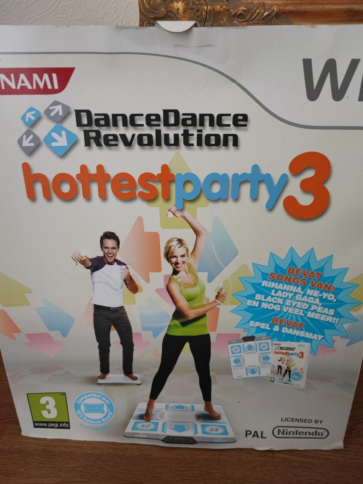 Dance Dance Revolution Hottest Party 3 Wii met dansmat, Eén computer, Ophalen of Verzenden, Zo goed als nieuw, 3 spelers of meer