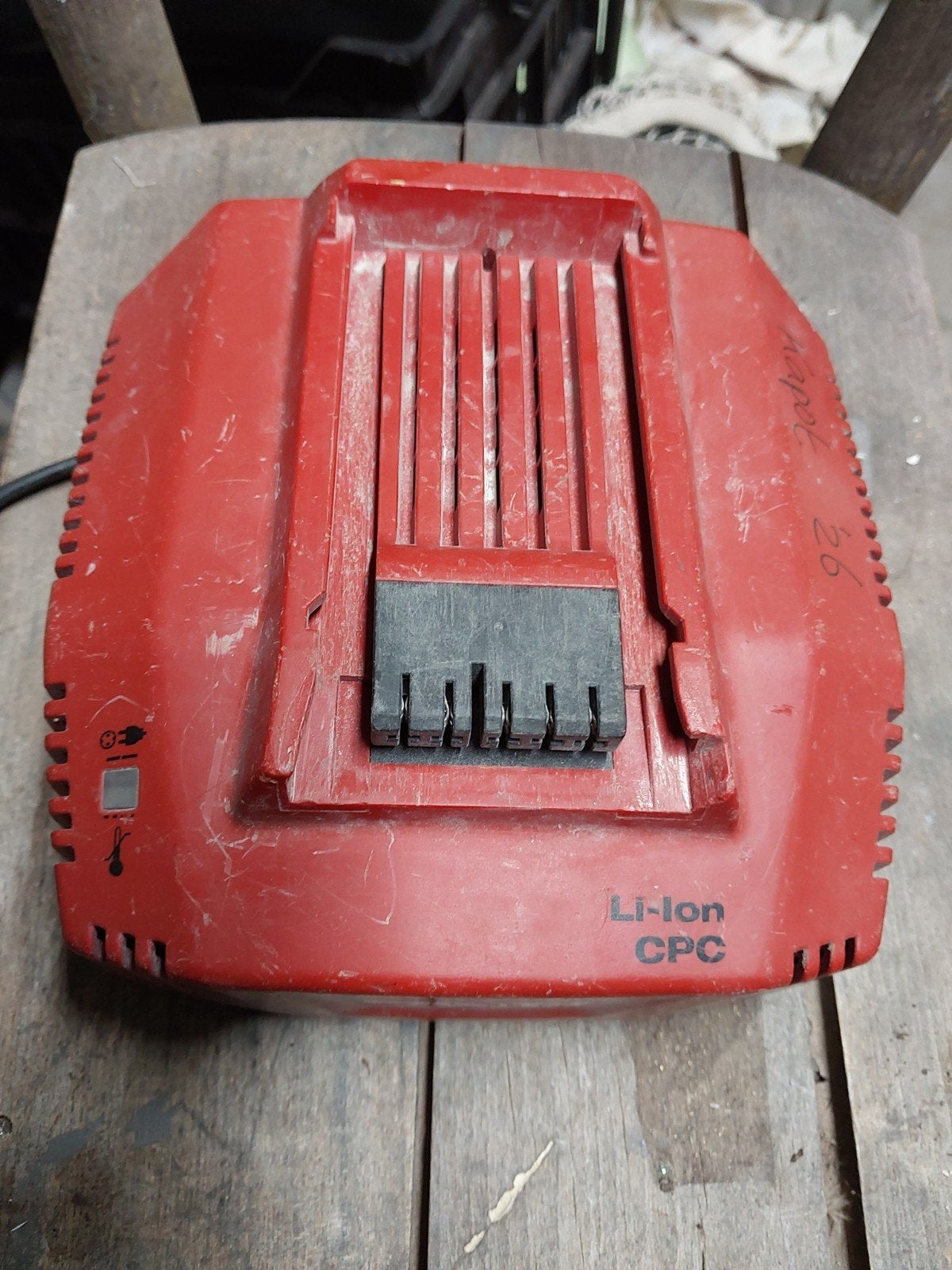 Hilti oplader DFECT, Ophalen of Verzenden