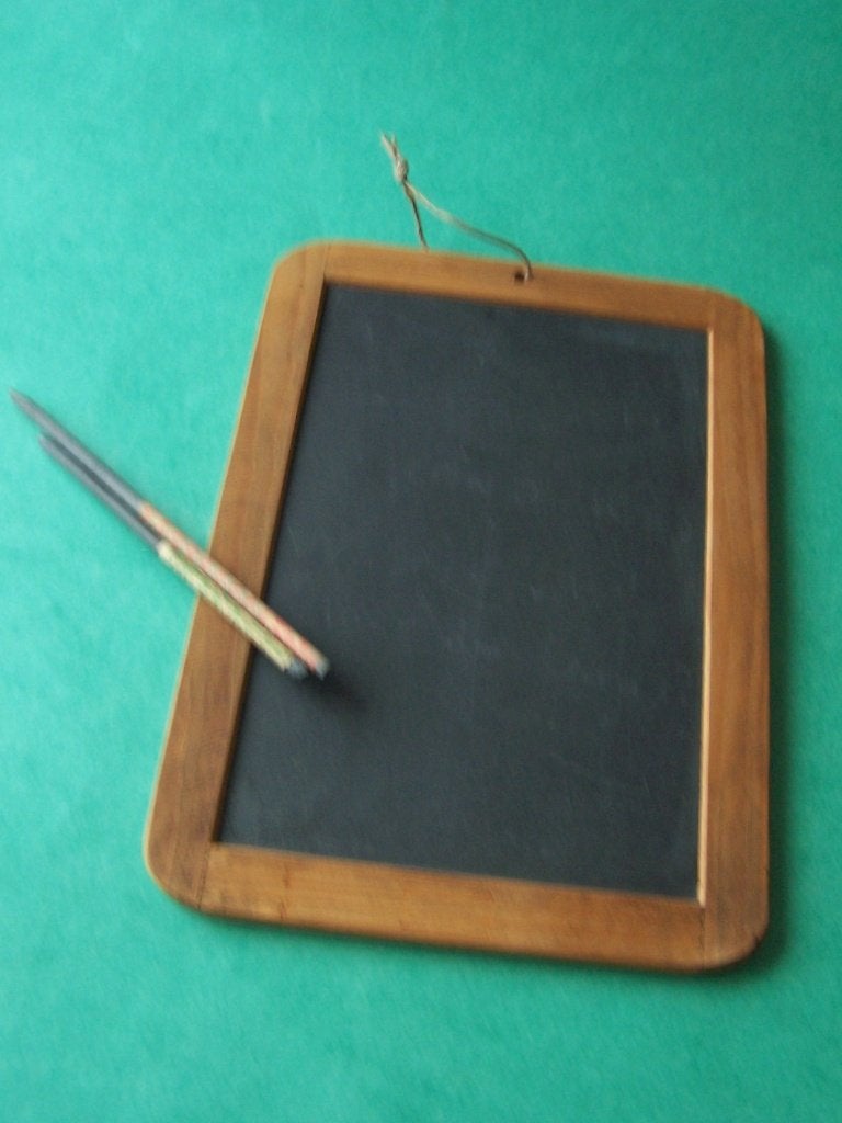 Oud klein leitje met twee griffels, Ophalen of Verzenden
