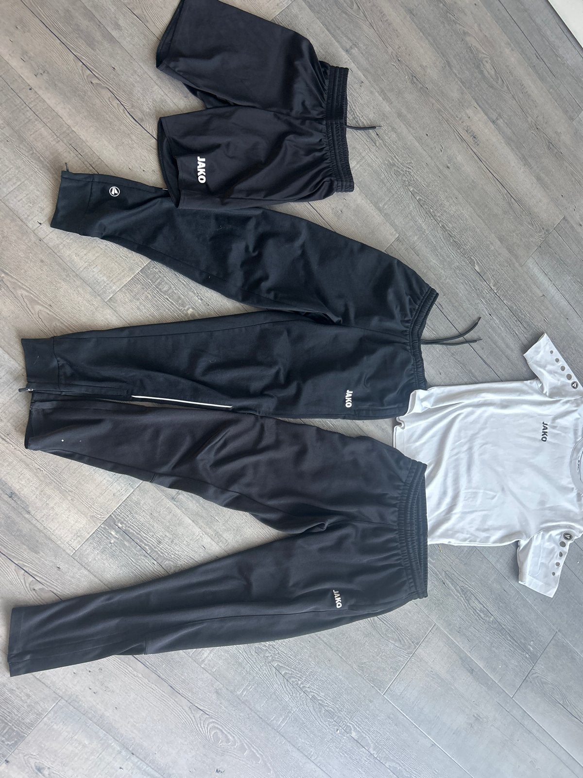 Jako Trainingsset Maat 140 - Lange Broek, Korte Broek & Wit, Kinderen en Baby's, Kinderkleding | Maat 140, Ophalen of Verzenden