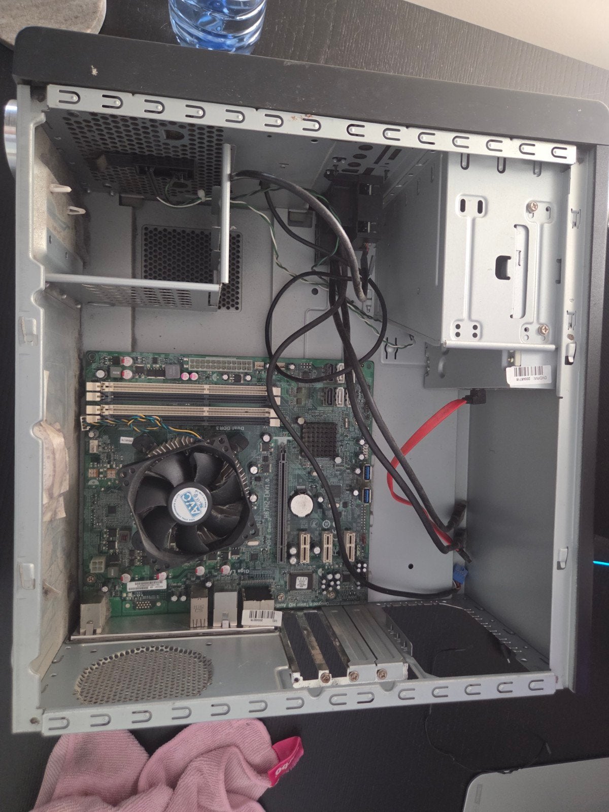PC case inclusief mobo, processor, usb en CD drive, Computers en Software, Desktop Pc's, Ophalen of Verzenden, Onbekend