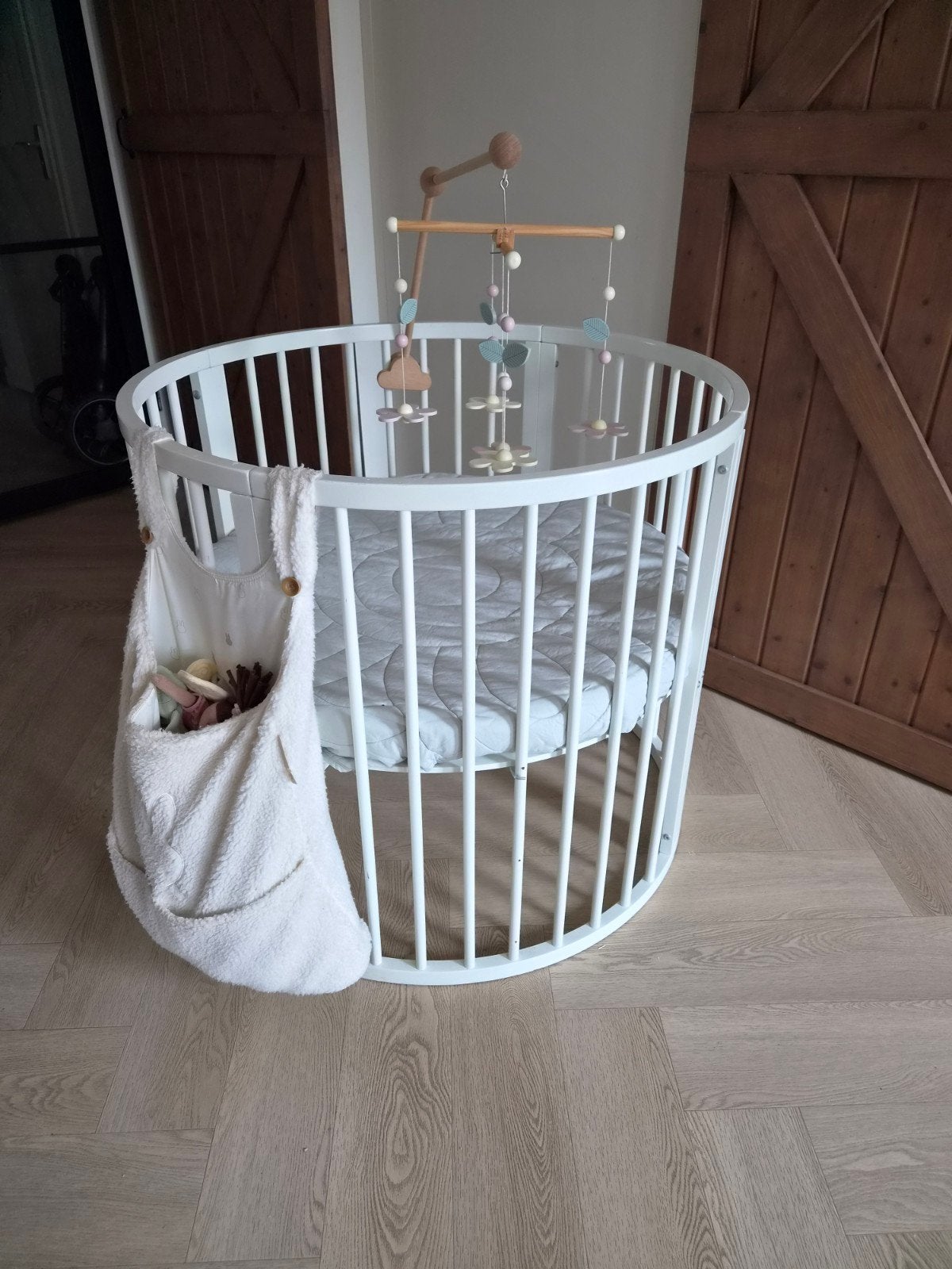 ronde box, compleet, Ophalen, Zo goed als nieuw, Rond, Wieltjes
