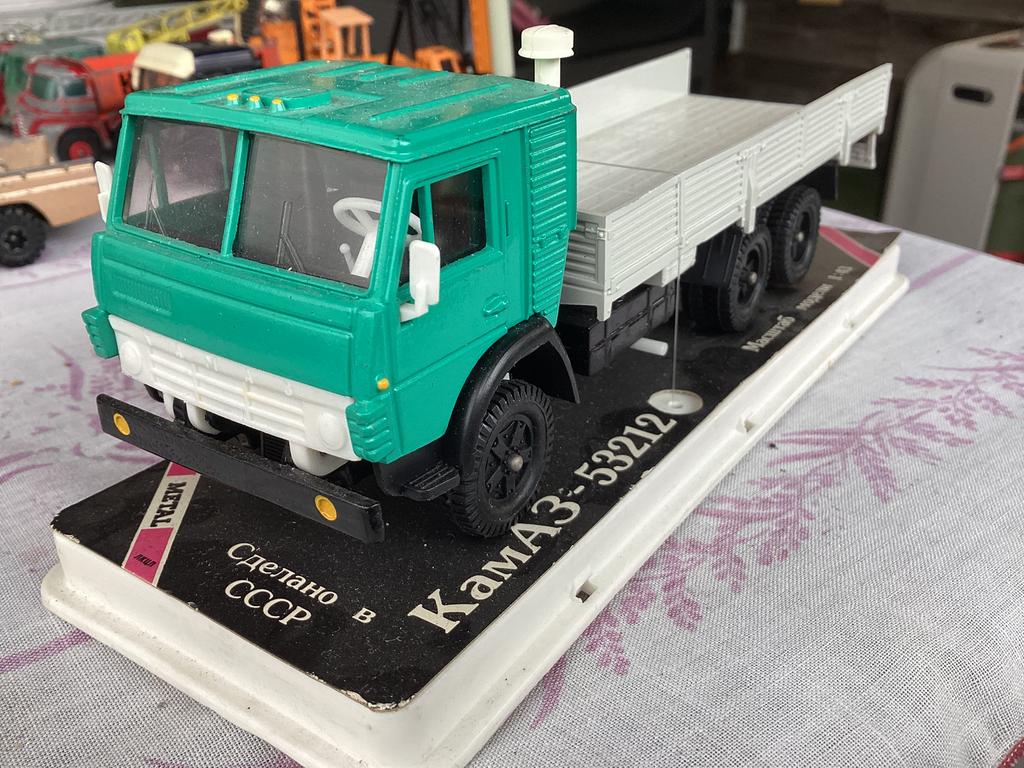 Kamaz 1:43, Ophalen of Verzenden, Zo goed als nieuw, Bus of Vrachtwagen, Overige merken