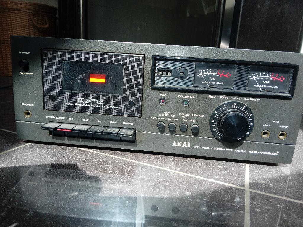 Akai Stereo Cassette Deck CS-702D II, Audio, Tv en Foto, Cassettedecks, Ophalen, Enkel, Akai, Tape counter