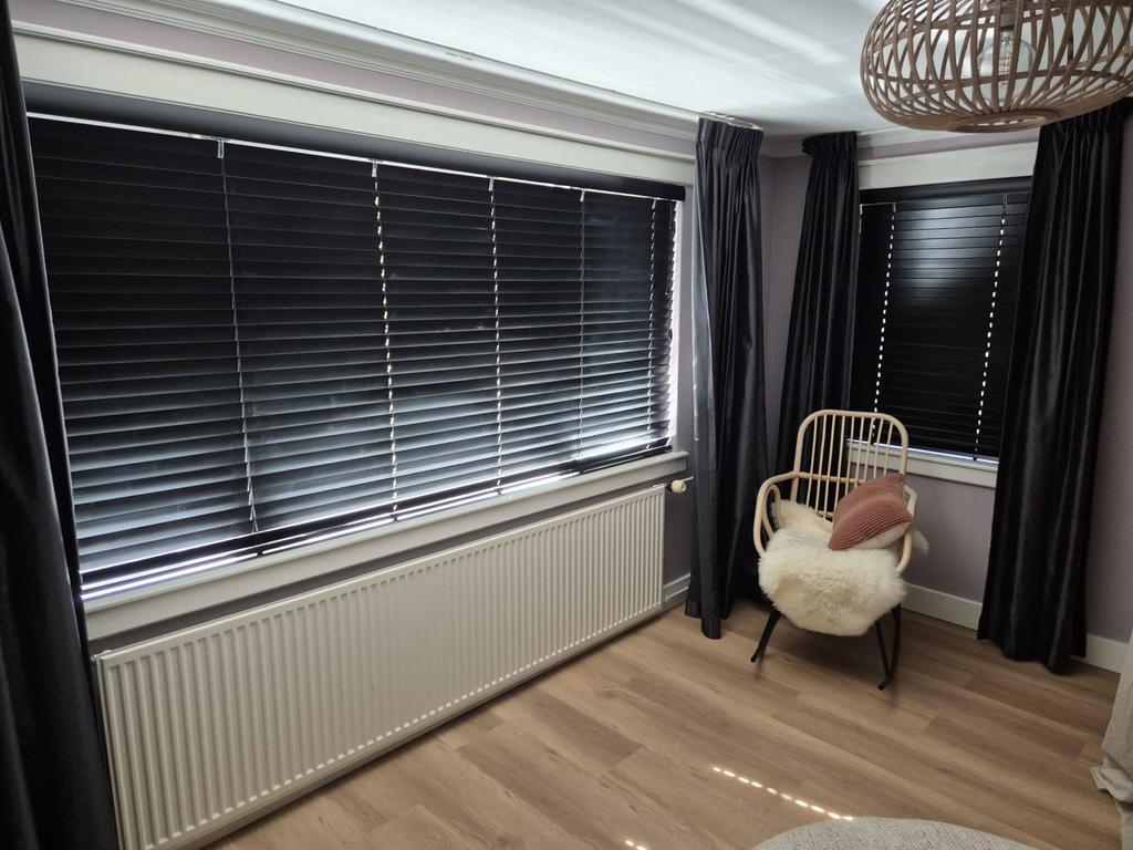 4x Zwarte houten jaloezieën, Ophalen, Gebruikt, 200 cm of meer, Jaloezieen