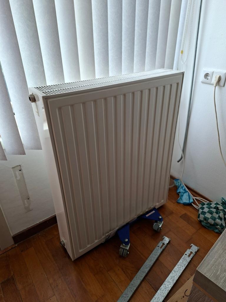 T.k Radson Radiateur., Doe-het-zelf en Verbouw, Verwarming en Radiatoren, Gebruikt, Radiator, 30 tot 80 cm, 60 tot 150 cm, Ophalen
