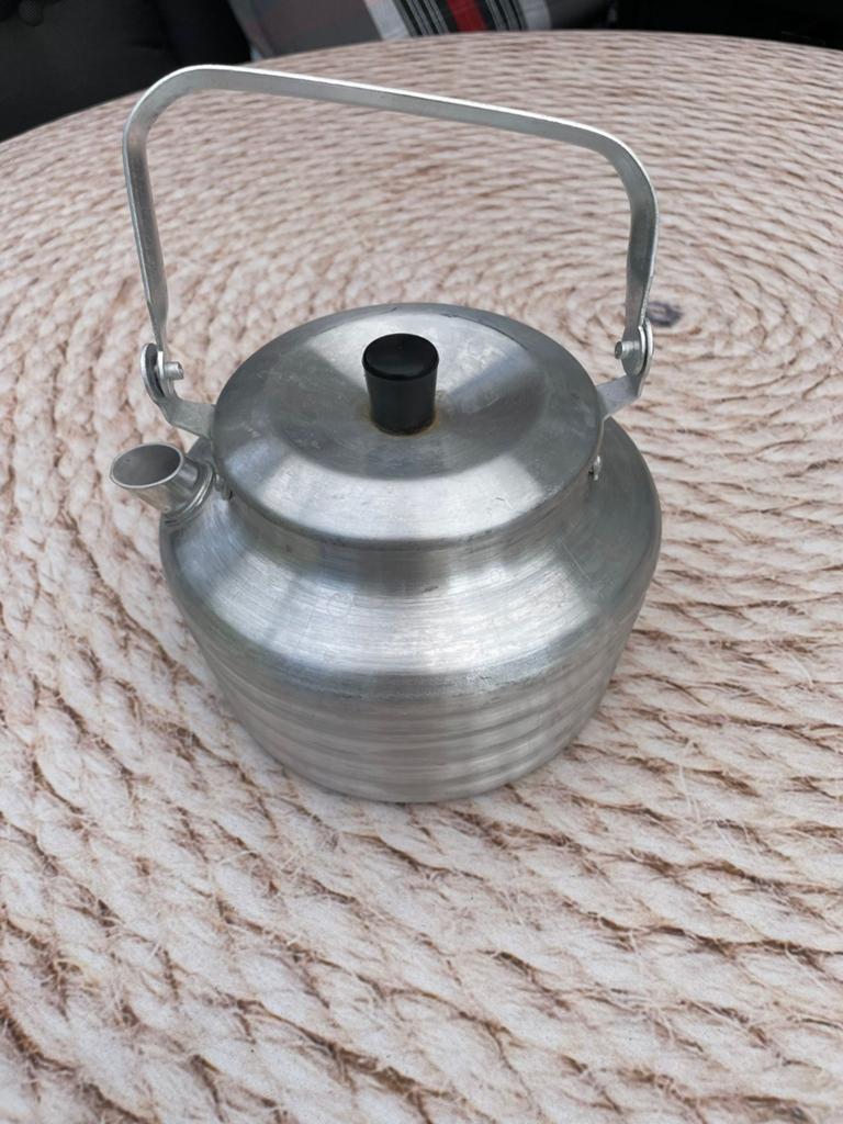 Lichtgewicht (aluminium) waterketel, Caravans en Kamperen, Kampeeraccessoires, Ophalen, Gebruikt