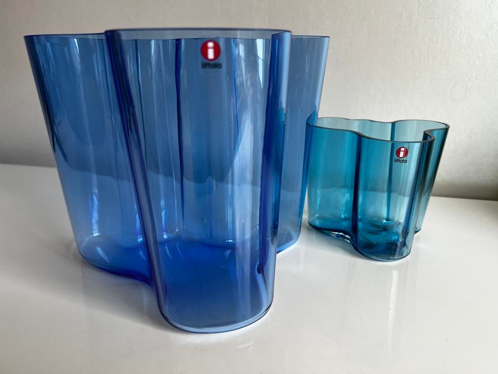 Iittala Alvar Aalto Savoy Vaas Ultramarine Blue 160 mm NWST, Blauw, Ophalen of Verzenden, Minder dan 50 cm, Glas