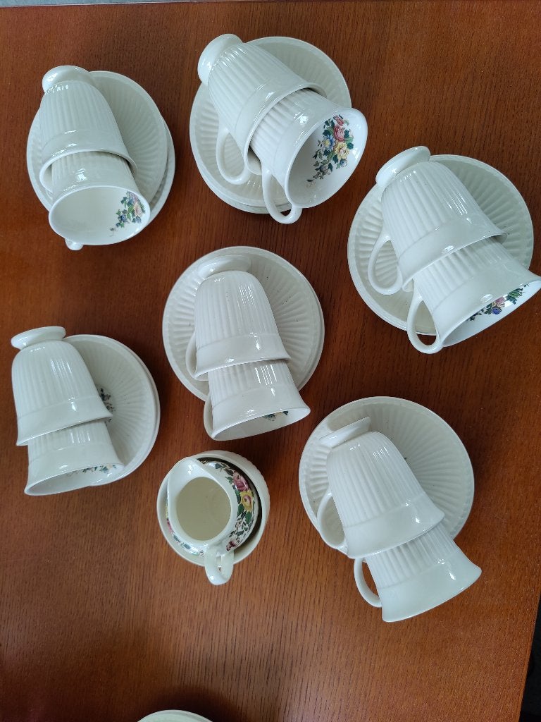 Wedgewood Conway servies, Ophalen, Zo goed als nieuw