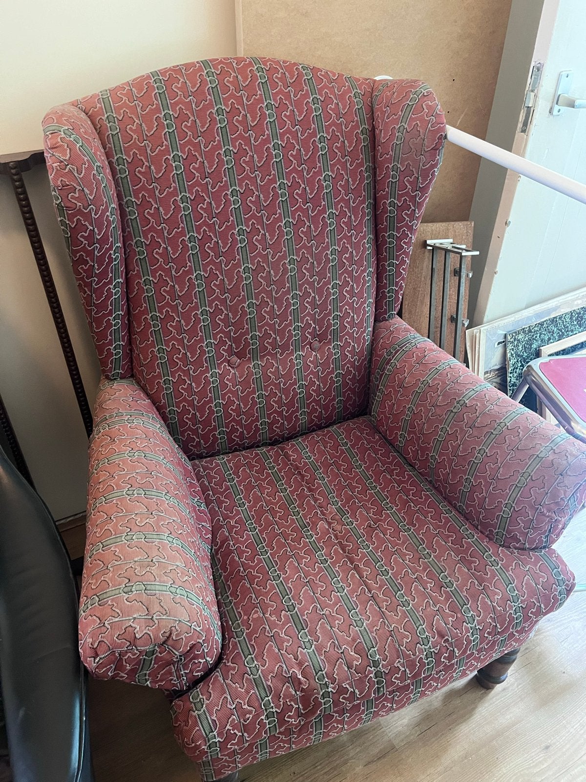 Vintage oorstoel in goede staat., Ophalen