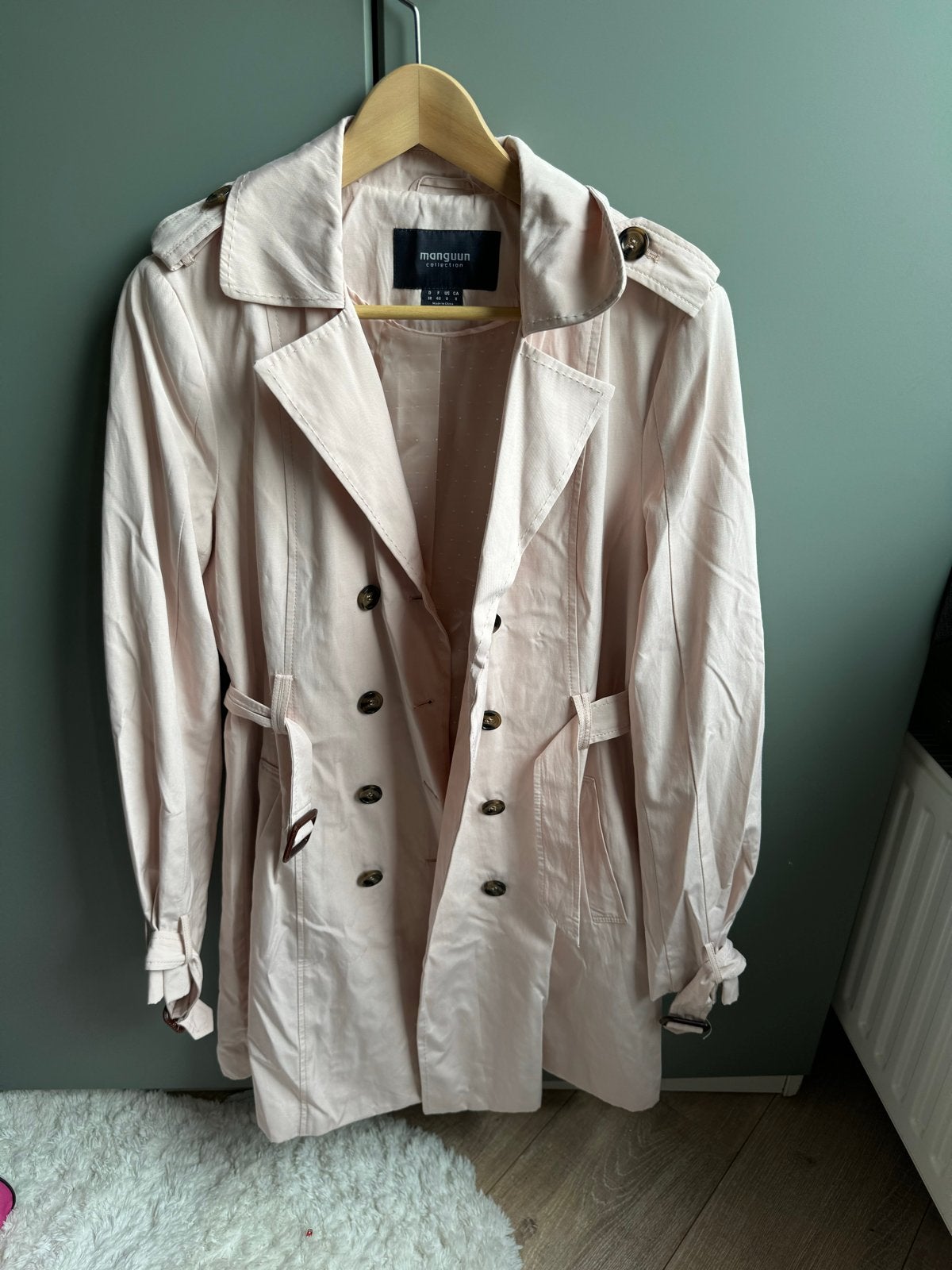 Mangouun Collection Roze Trenchcoat Maat M, Ophalen of Verzenden, Zo goed als nieuw, Maat 38/40 (M), Roze
