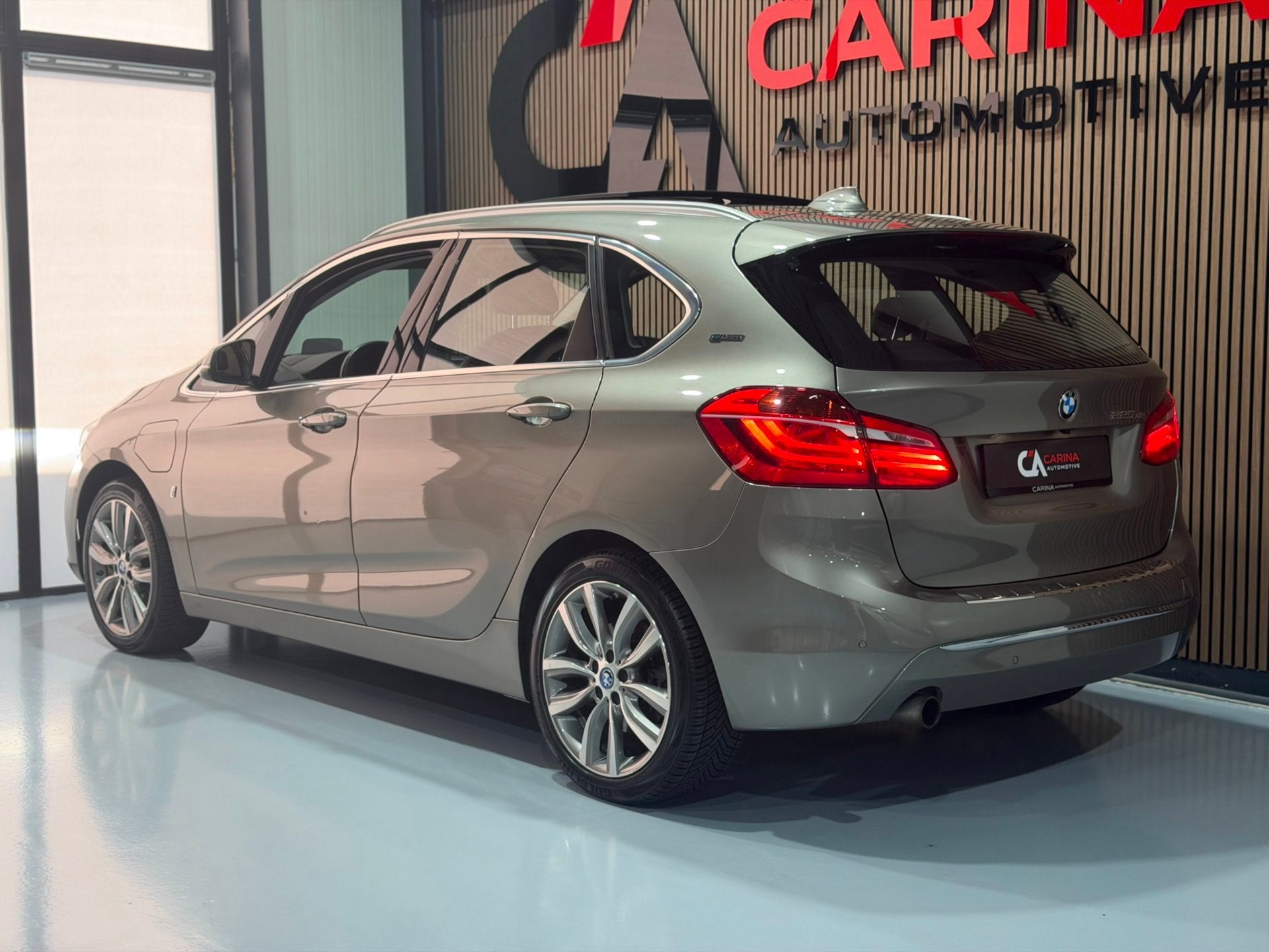 BMW 2-serie Active Tourer 225xe iPerformance PHEV / Full Opt, Auto's, BMW, Automaat, Dealer onderhouden, 136 pk, Gebruikt