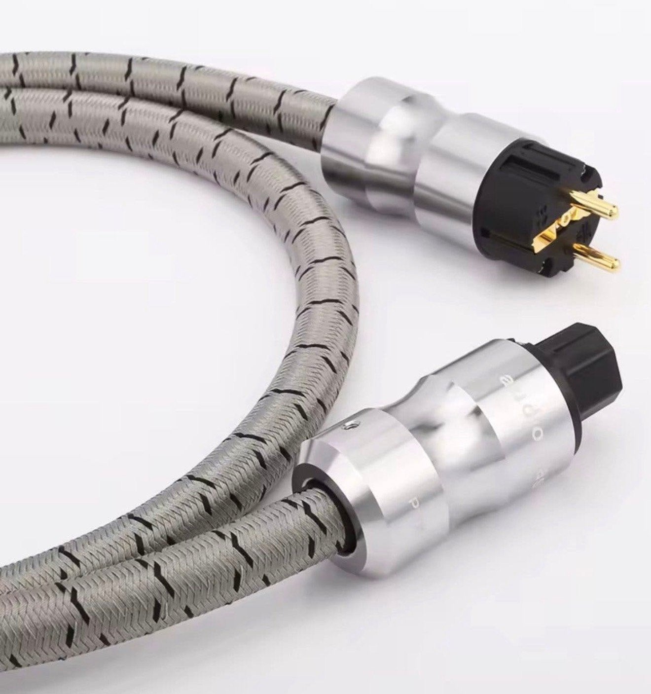 Hoogwaardige Audio Voedingskabel Netkabel Powercable 18mm 1m, Audio, Tv en Foto, Verzenden, Zo goed als nieuw, Minder dan 2 meter