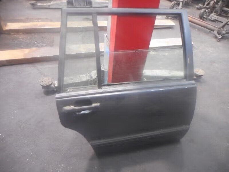 PORTIER RECHTS ACHTER Volvo 940 I Estate (01-1990/10-1998), Gebruikt, Deur, Info@volvocars.com, Ophalen of Verzenden