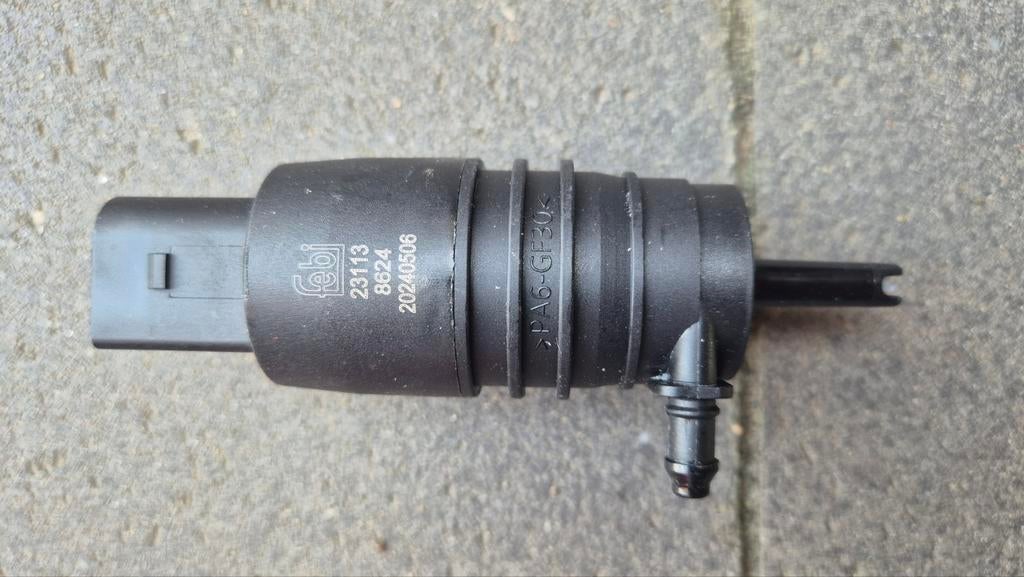 Febi ruitenwisservloeistof waterpomp 23113 / 210 869 08 21, Ophalen