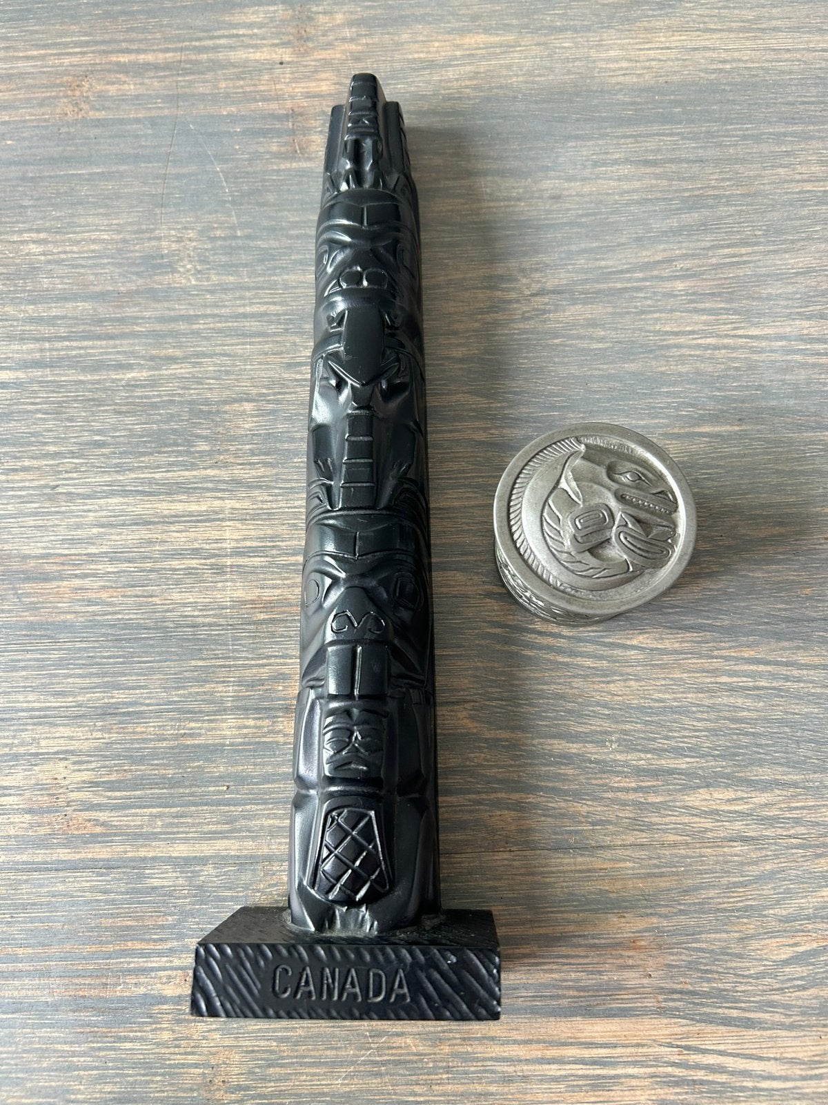 Haida Kunst Tinnen doosje en Totempaal 25 cm, Ophalen of Verzenden