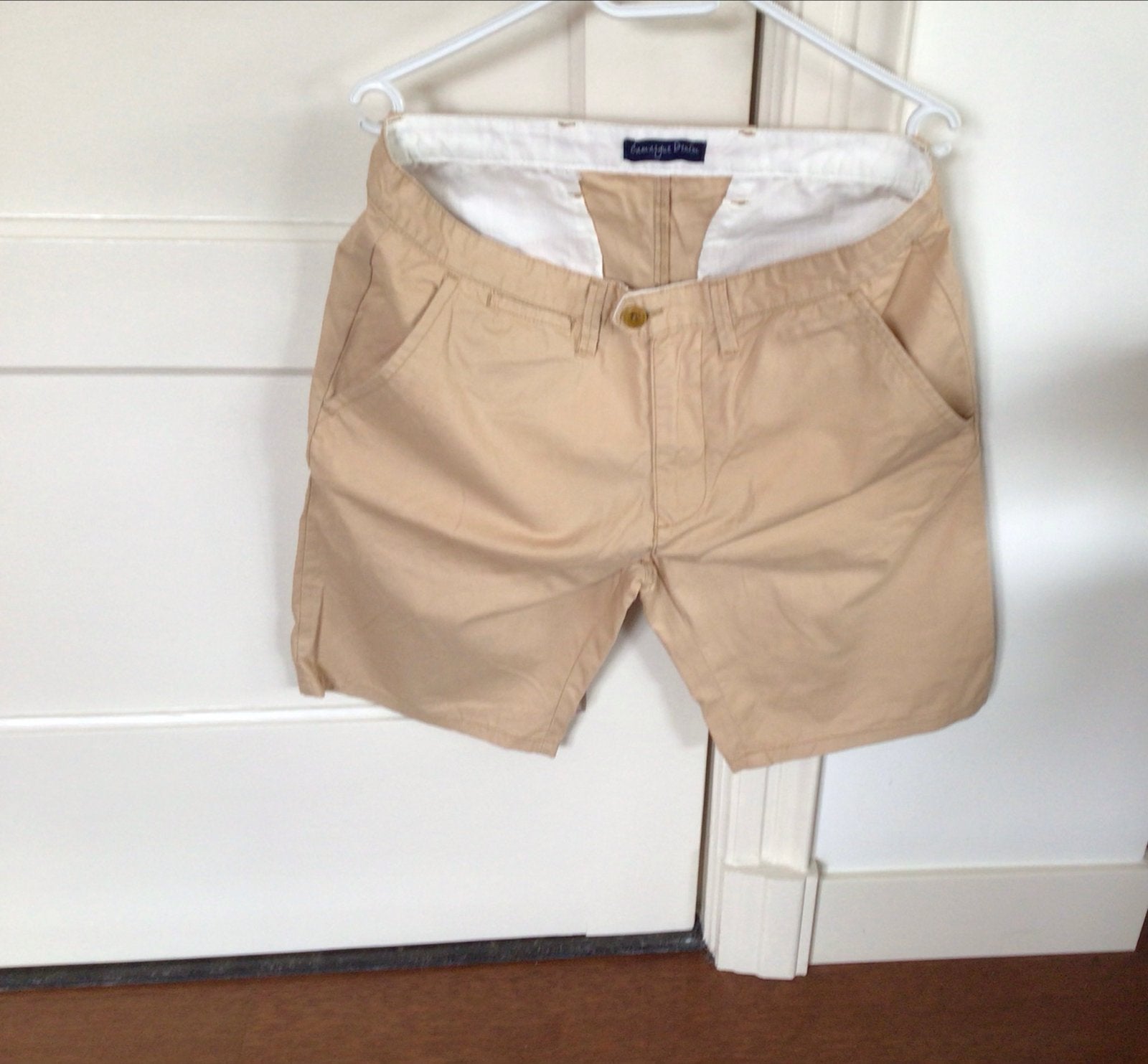 Nieuwe  Khaki korte broek maat 50 M, Ophalen of Verzenden, Nieuw, Maat 48/50 (M), Beige