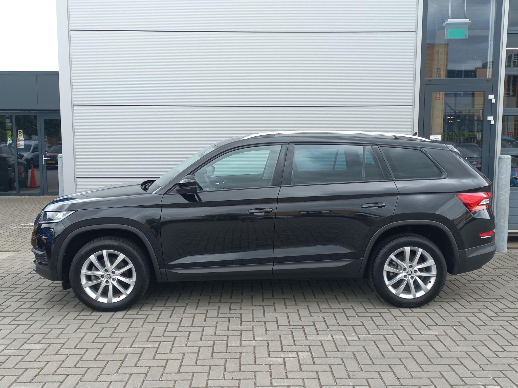Skoda Kodiaq 1.5 TSI 150pk Automaat Business Edition | Clima, Auto's, Stof, 4 cilinders, 150 pk, 1481 kg