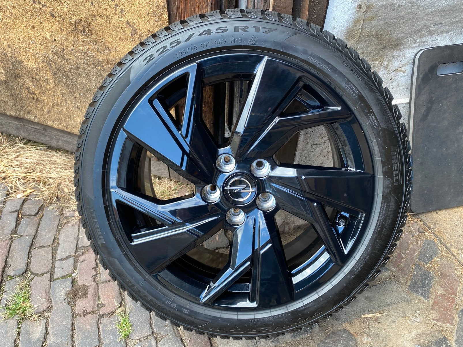 NIEUWE (demo) Opel Astra L velgen + Pirelli winterbanden 8mm, Banden en Velgen, Nieuw, 17 inch, 225 mm