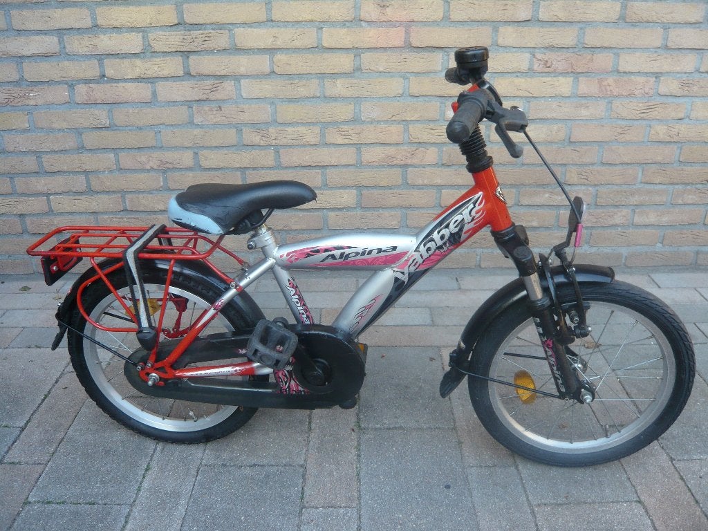 mooie alpina yabber streetpunk 16 inch met voorvering, Fietsen en Brommers, Fietsen | Kinderfietsjes, Ophalen, Gebruikt, 16 tot 20 inch