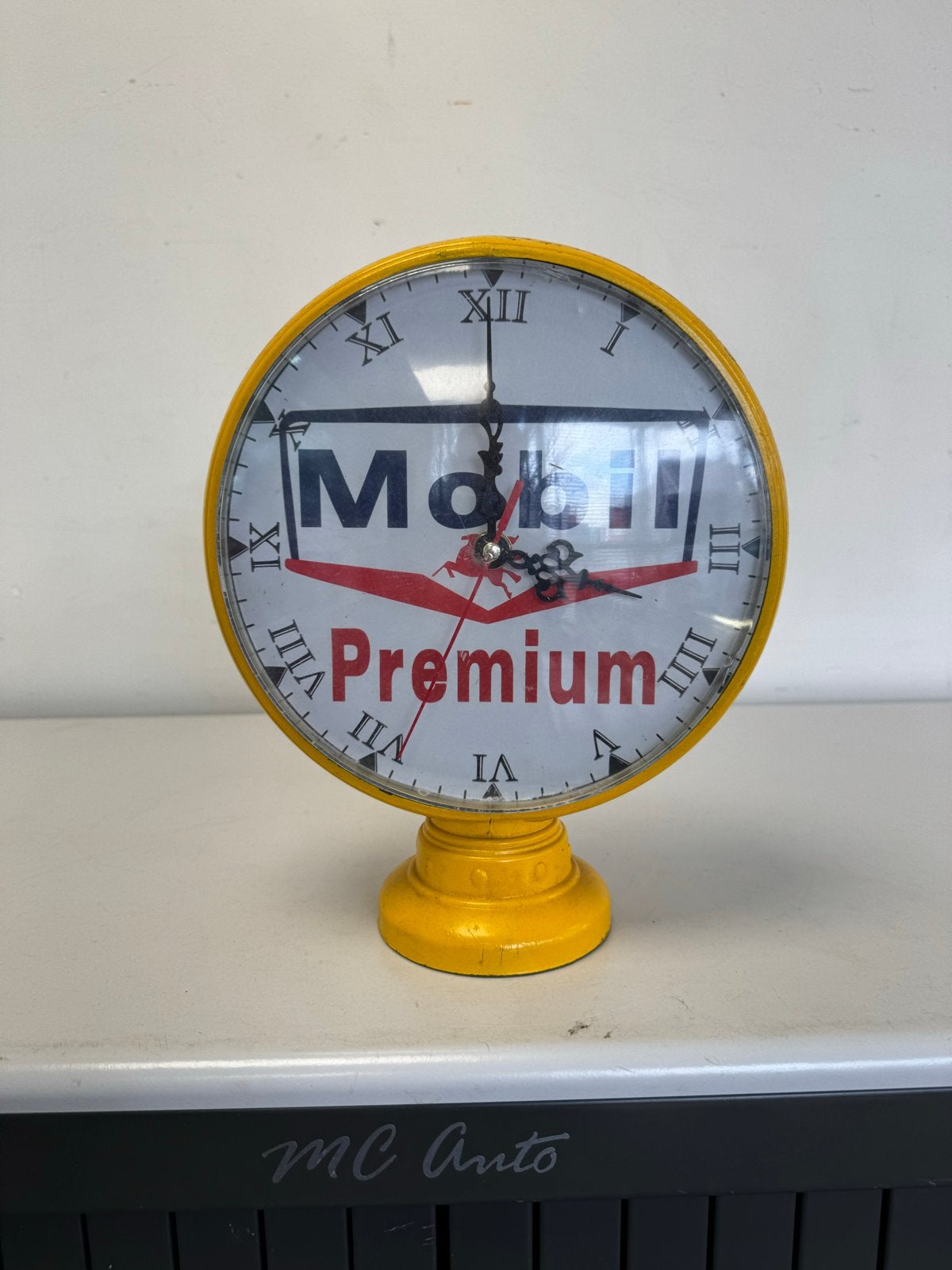 Vintage Mobil Premium Tafelklok - Geel, Antiek en Kunst, Ophalen of Verzenden