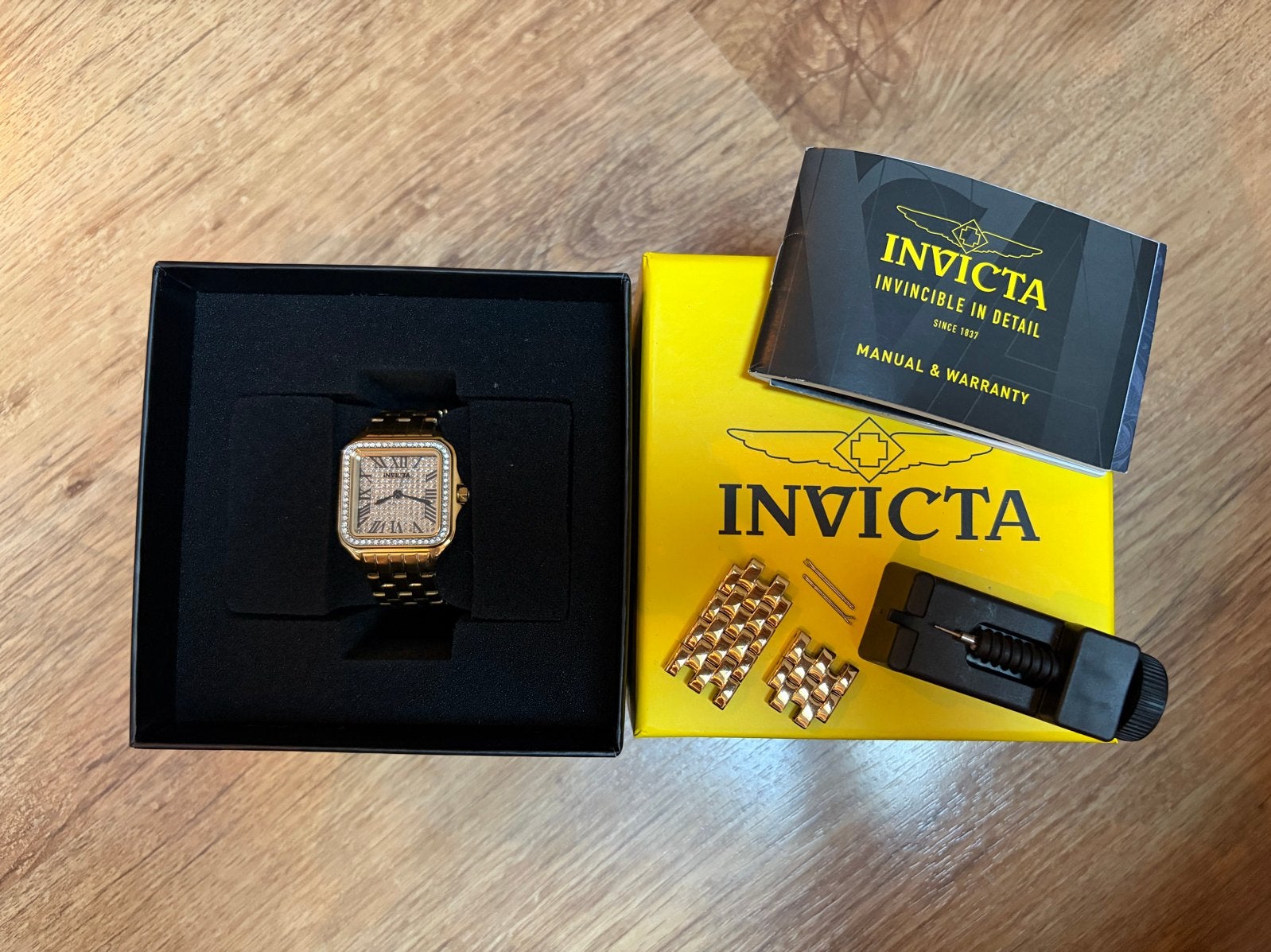 Invicta horloge met strass steentjes, Sieraden, Tassen en Uiterlijk, Horloges | Dames, Zo goed als nieuw, Polshorloge, Overige merken