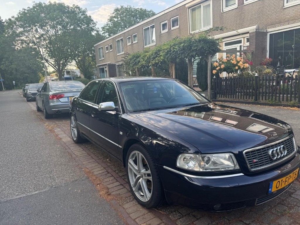 Audi A8 4.2 Quattro 228KW AUT 2000 Blauw, Auto's, Automaat, 4172 cc, Blauw, Vierwielaandrijving