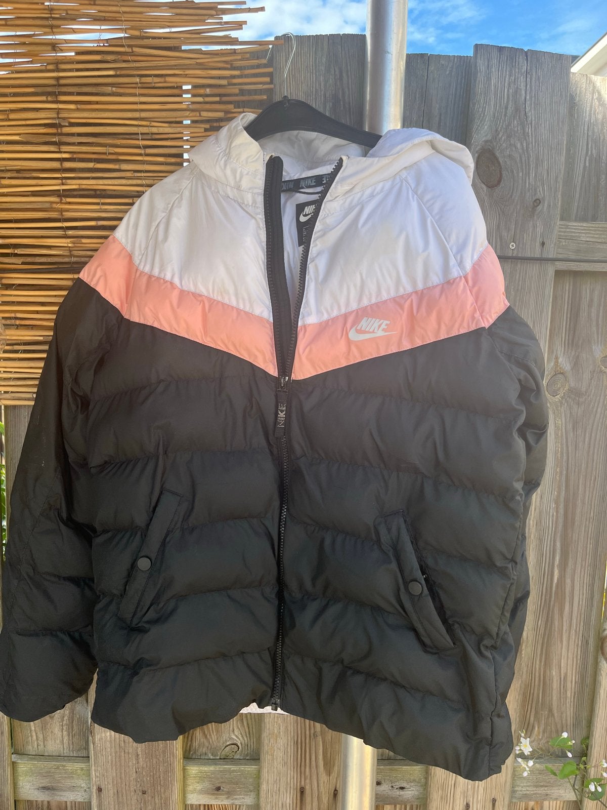 Nike Puffer Jas Zwart/Wit/Roze - Maat XL (158-170 cm), Ophalen, Gebruikt, Jongen of Meisje, Jas