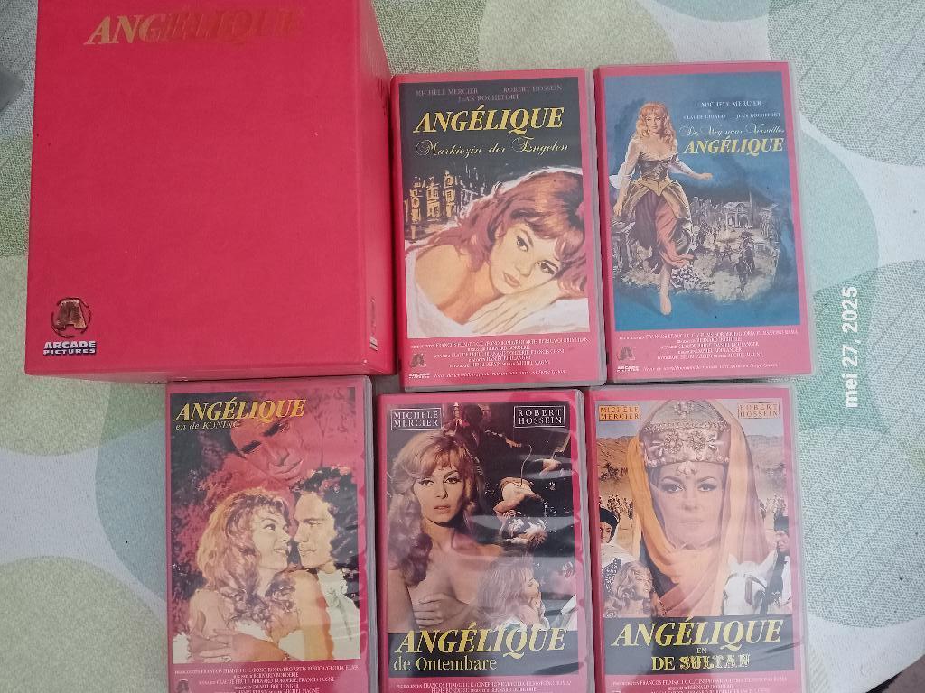 Absolutely Fabulous, Louis de Funès, Angelique, Vanaf 12 jaar, Ophalen of Verzenden, Gebruikt, Komedie